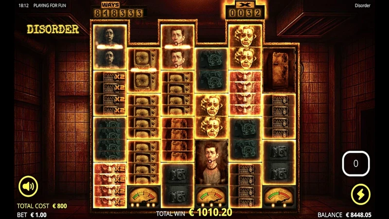 Disorder bonus round with multiple wilds and high multiplier